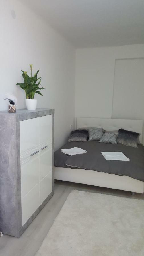 Gutenberg Utca Apartman Szeged Exterior photo